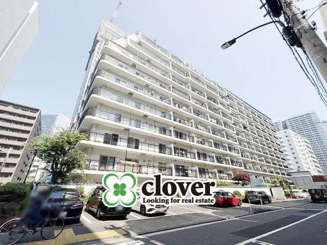 【外観】 | 秀和第2田町レジデンス | 手入れの行き届いた外壁やエントランスなど、「見ればわかる」レベルで清潔感を保ったマンションです。築年数を感じさせない姿で皆様をお出迎えします。～即日のご見学可能～　お問合せはお気軽にどうぞ。
