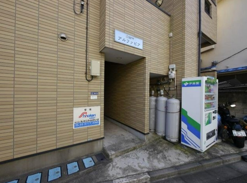 アルファビアのエントランス