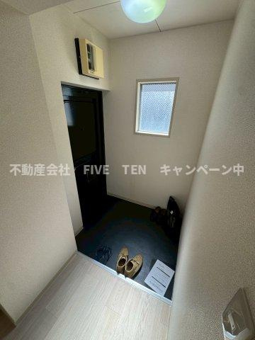 秀和麻布笄町レジデンスの玄関