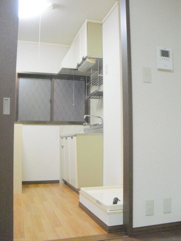 シティハイム　シルフィードの寝室|洋室よりキッチンスペース