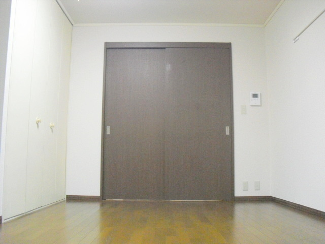 シティハイム　シルフィードの子供部屋|南向き角部屋２面採光で日当り風通しが良好の洋室７帖
