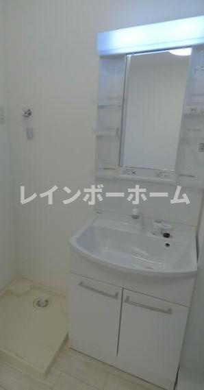 AJ南柏WestⅠ特典：仲介手数料が無料です!!の洗面所|明るい洗面所です