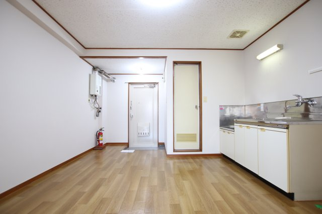 矢島コーポの居間・リビング