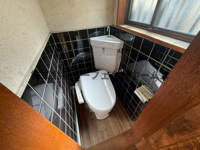 高野道1丁目戸建　賃貸のトイレ|コンパクトで使いやすいトイレです