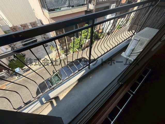 高野道1丁目戸建　賃貸のバルコニー|バルコニー付きです