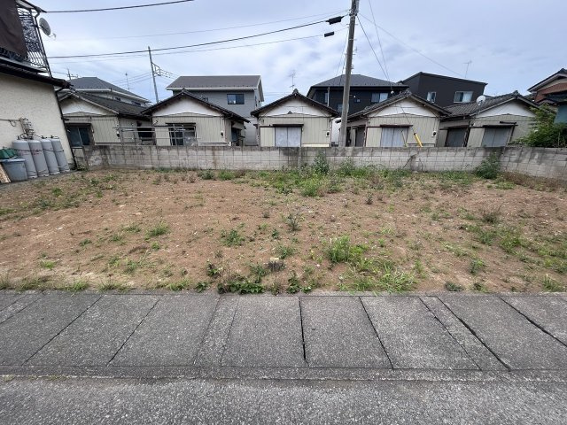 久喜本町四丁目売地の前面道路含む現地写真