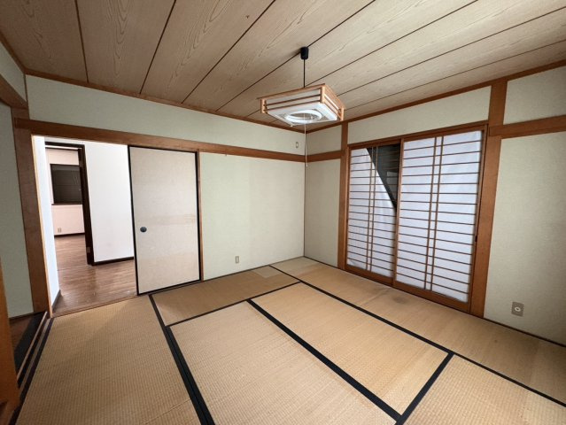 西岡本七丁目　中古戸建の和室