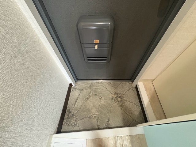 ベルジュネスの玄関
