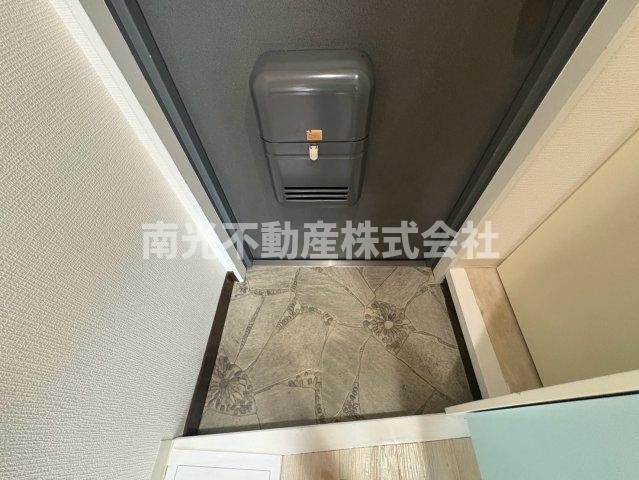 ベルジュネスの玄関