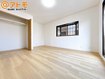 【子供部屋】 | 沼津市大岡　中古一戸建て | 収納豊富な洋室は使い勝手良好です！