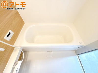 【浴室】 | 沼津市大岡　中古一戸建て | お風呂で日々の疲れを落としましょう♪スタイリッシュなお風呂になっています！