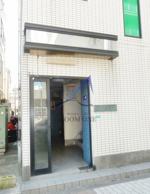あたらしやマンションのエントランス|エントランスです。