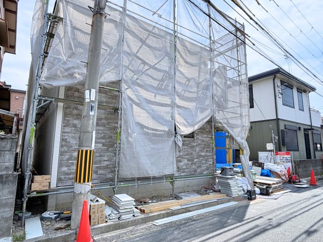 加古川市加古川町23期1号棟の前面道路含む現地写真