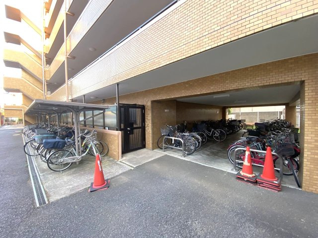 ライオンズマンション竹の塚第３の駐車場|駐車場