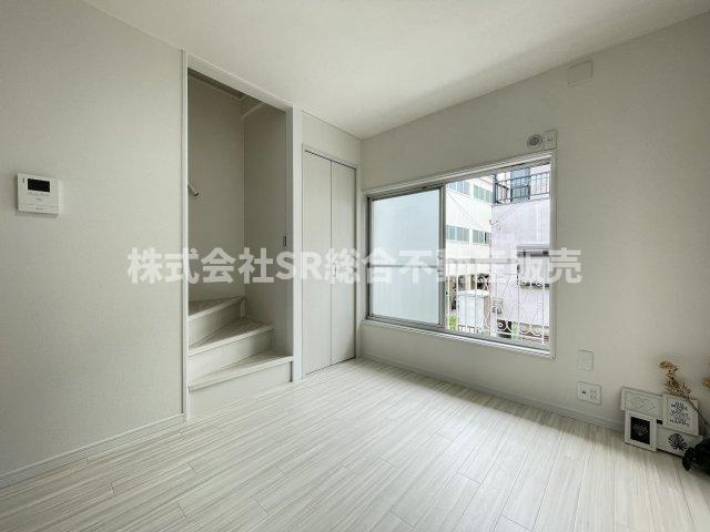 御厨2丁目中古戸建の居間・リビング|ご家族でゆったりくつろげる空間です！
