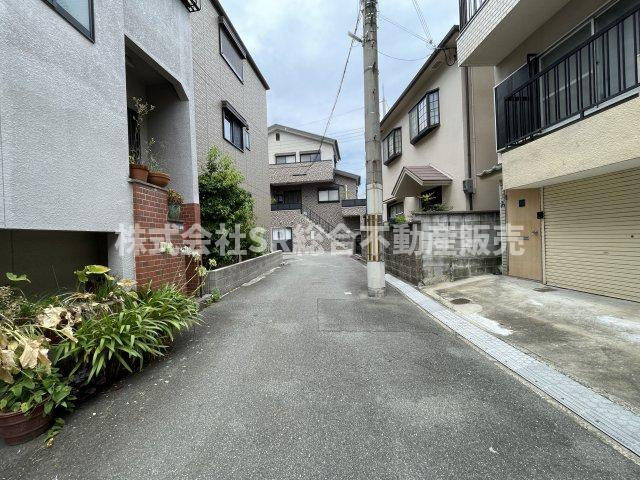 御厨2丁目中古戸建の前面道路含む現地写真|前面道路含む現地写真です