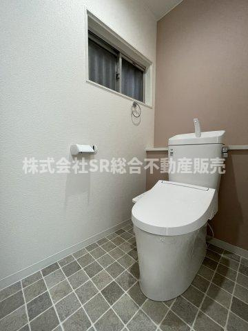 御厨2丁目中古戸建のトイレ|温水洗浄便座付きトイレも新調されました♪