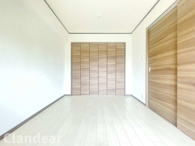 ライオンズマンション金町第5の洋室|ドキドキの新生活も、安心してスタート。ぴったりの住まいを見つけませんか？クランディアが一緒に住まい選びをサポートします‼　まずは、お気軽にお問合せください　＃クランディア