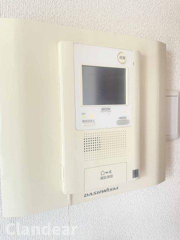 ライオンズマンション金町第5の防犯設備|ドキドキの新生活も、安心してスタート。ぴったりの住まいを見つけませんか？クランディアが一緒に住まい選びをサポートします‼　まずは、お気軽にお問合せください　＃クランディア