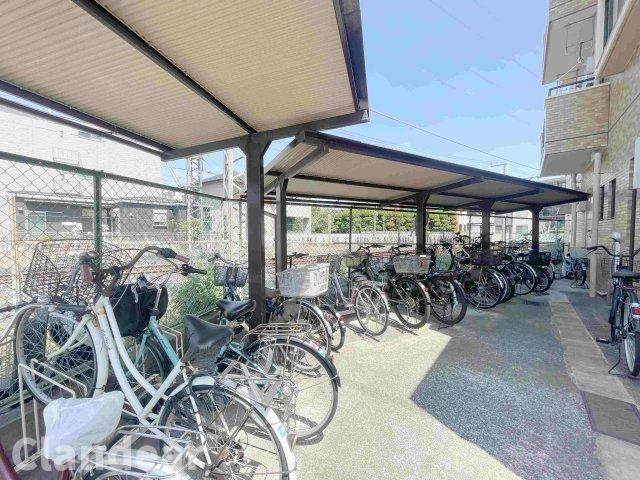 ライオンズマンション金町第5の駐輪場|ドキドキの新生活も、安心してスタート。ぴったりの住まいを見つけませんか？クランディアが一緒に住まい選びをサポートします‼　まずは、お気軽にお問合せください　＃クランディア