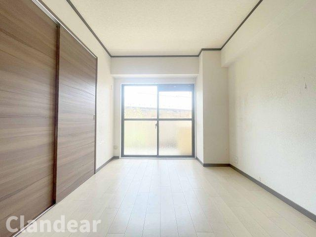ライオンズマンション金町第5の寝室|ドキドキの新生活も、安心してスタート。ぴったりの住まいを見つけませんか？クランディアが一緒に住まい選びをサポートします‼　まずは、お気軽にお問合せください　＃クランディア