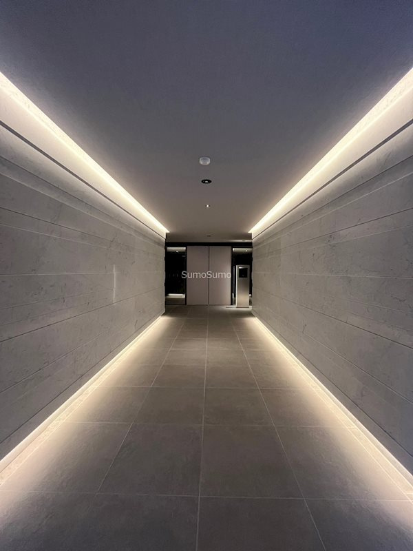 S-RESIDENCE大阪上本町のエントランス