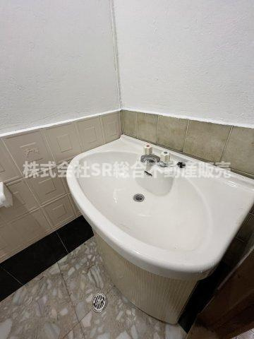 稲田本町1丁目中古テラスハウスのトイレ|トイレには手洗い場がございます！