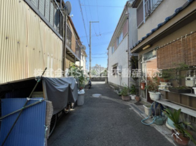 稲田本町1丁目中古テラスハウスの前面道路含む現地写真|前面道路含む現地写真です
