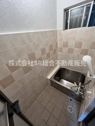 稲田本町1丁目中古テラスハウスの浴室|浴槽は追い炊き機能付きです！
節約になります