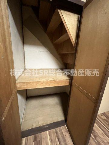 稲田本町1丁目中古テラスハウスの収納|全居室収納有なのは嬉しいポイントです♪