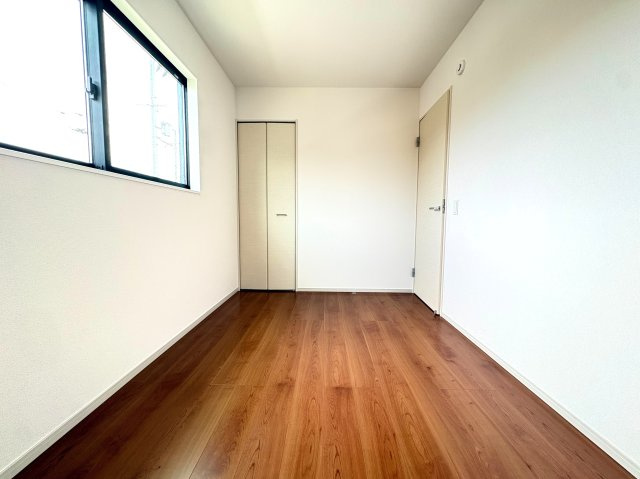 上桂前田町の洋室
