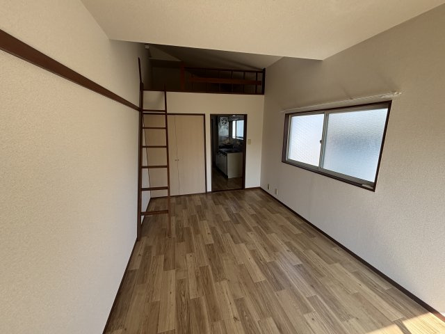 アベマンションの内装