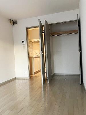 ドミトリ駒沢の洋室