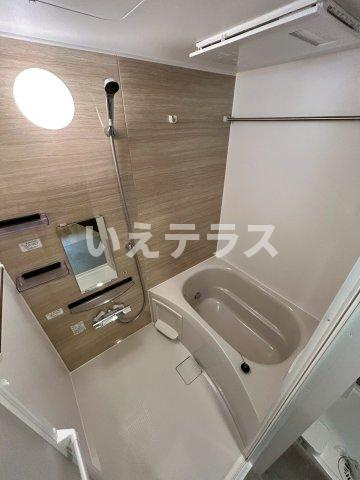 ディアレイシャス湊川公園の浴室