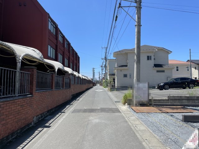 【前面道路含む現地写真】 | 深谷市上野台第63期　クライン　新築戸建　全2棟　1号棟 | 7/23撮影