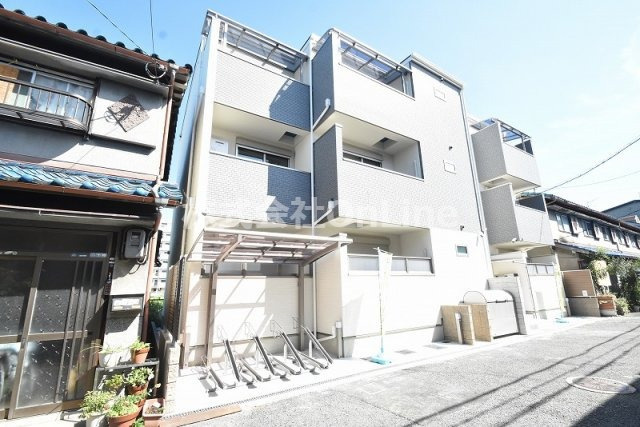 クリエオーレ吉田下島の外観