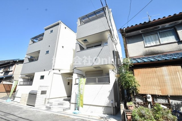 クリエオーレ吉田下島の外観