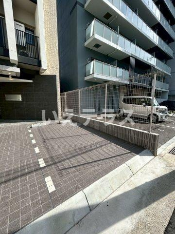 ディアレイシャス湊川公園の駐車場