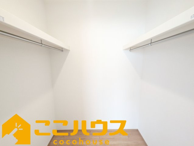 浦添市牧港1丁目332番　新築戸建て　全2棟　A号棟の収納|大容量のウォークインクローゼット