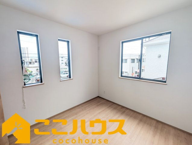 浦添市牧港1丁目332番　新築戸建て　全2棟　A号棟の洋室|洋室5.25帖