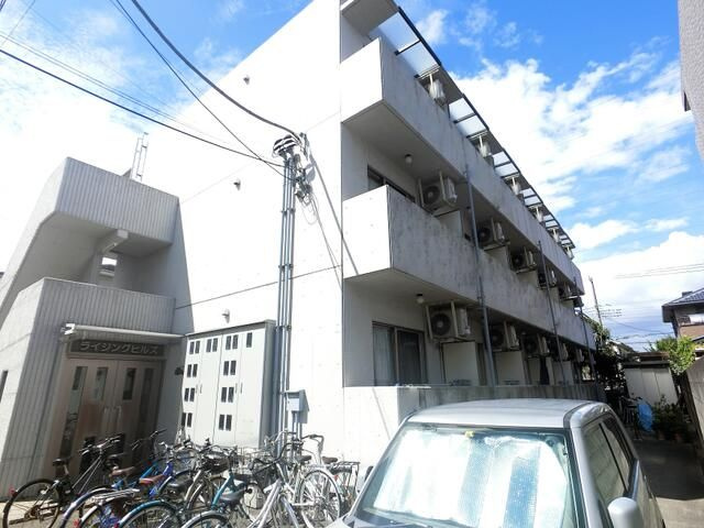 ライジングヒルズの外観