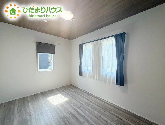 いわき市平下神谷Ⅰ期　新築戸建　3号棟の寝室|広めの主寝室は、ベッドの他にもパソコンデスクやドレッサーなども置けちゃいます(*^-^*)