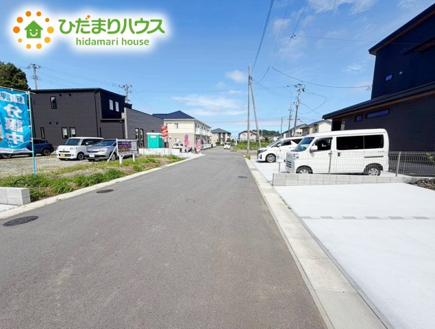 いわき市平下神谷Ⅰ期　新築戸建　3号棟の前面道路含む現地写真|スタイリッシュな外観です(^^)/