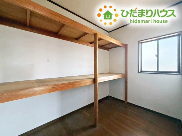 Grace Living いわき｜常磐上湯長谷町釜ノ前　中古戸建の収納|こたつや扇風機などの季節物もポンポンしまえる大容量の納戸付き♪