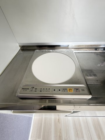 クレッシェンド岸地のキッチン