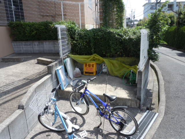 キンキマンションのその他