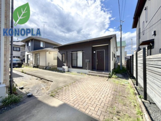 【中古戸建】太田市西新町の外観|■外観｜通行人や車の目が気になりにくく、伸び伸びと遊び、過ごすことができます♪