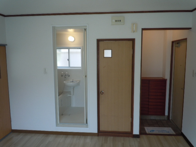 アイランド岡町の内装