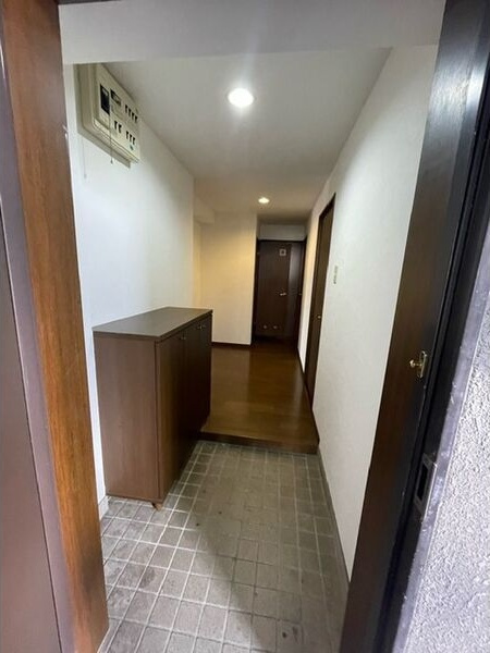 ファミール青峰の玄関