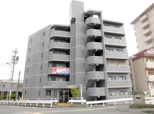 ファミール青峰の外観